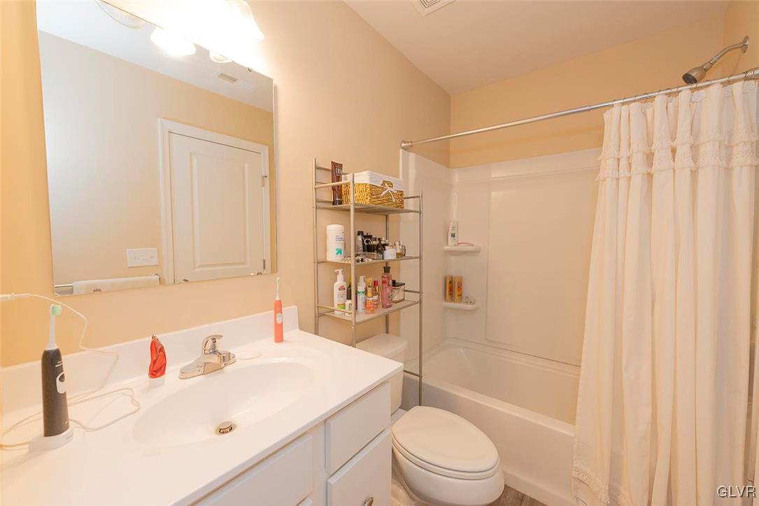 2084 Alex Road Easton, PA 18040 - Photo 13 of 20 Gallery Image 13