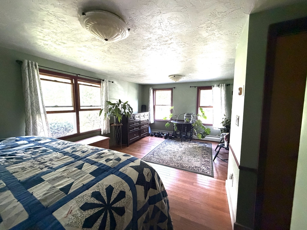 142 Jamieson Road Holden, MA 01520 - Photo 21 of 28 Gallery Image 21