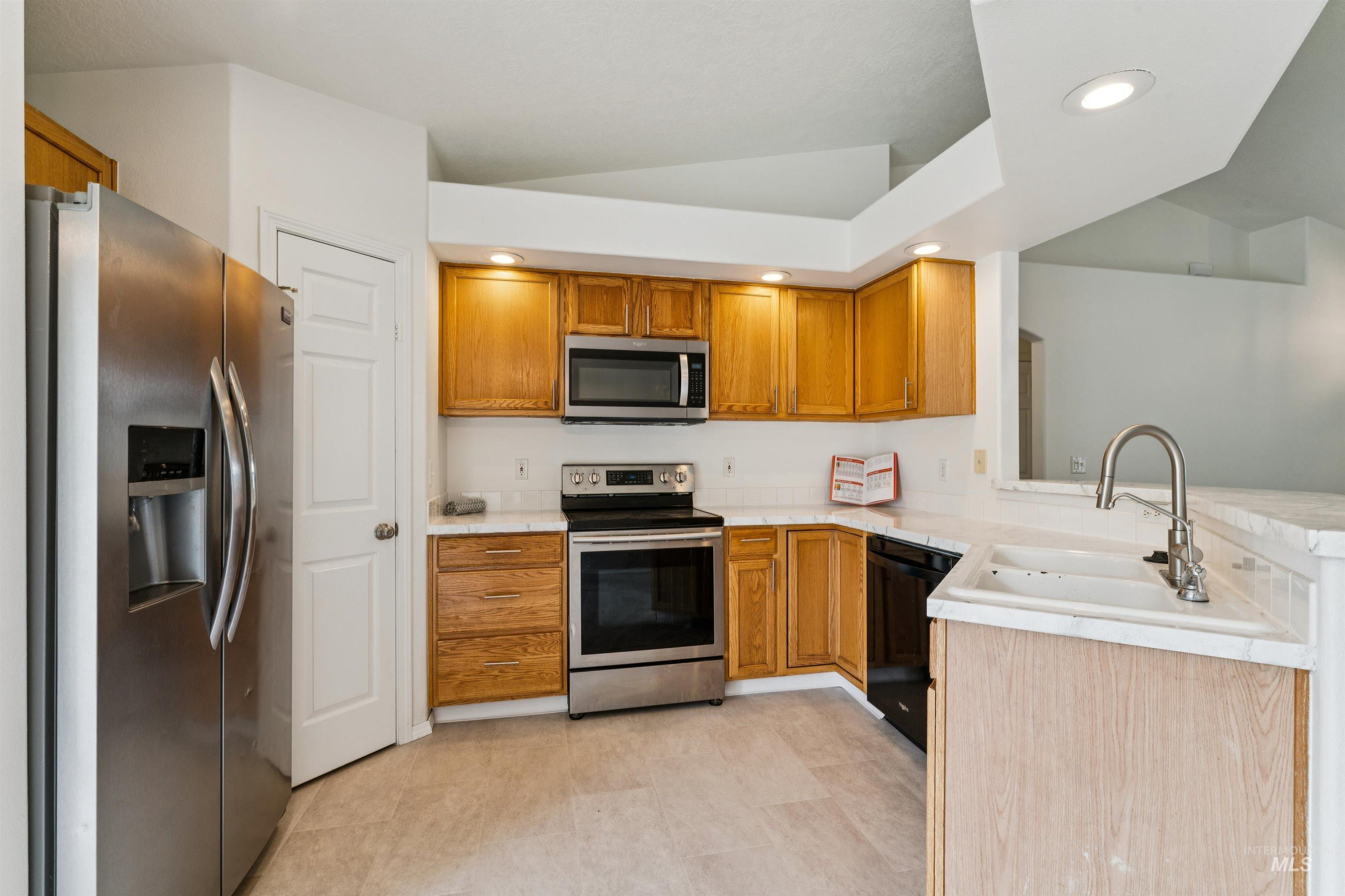 1007 West Honker Drive Meridian, ID 83642 - Photo 10 of 29