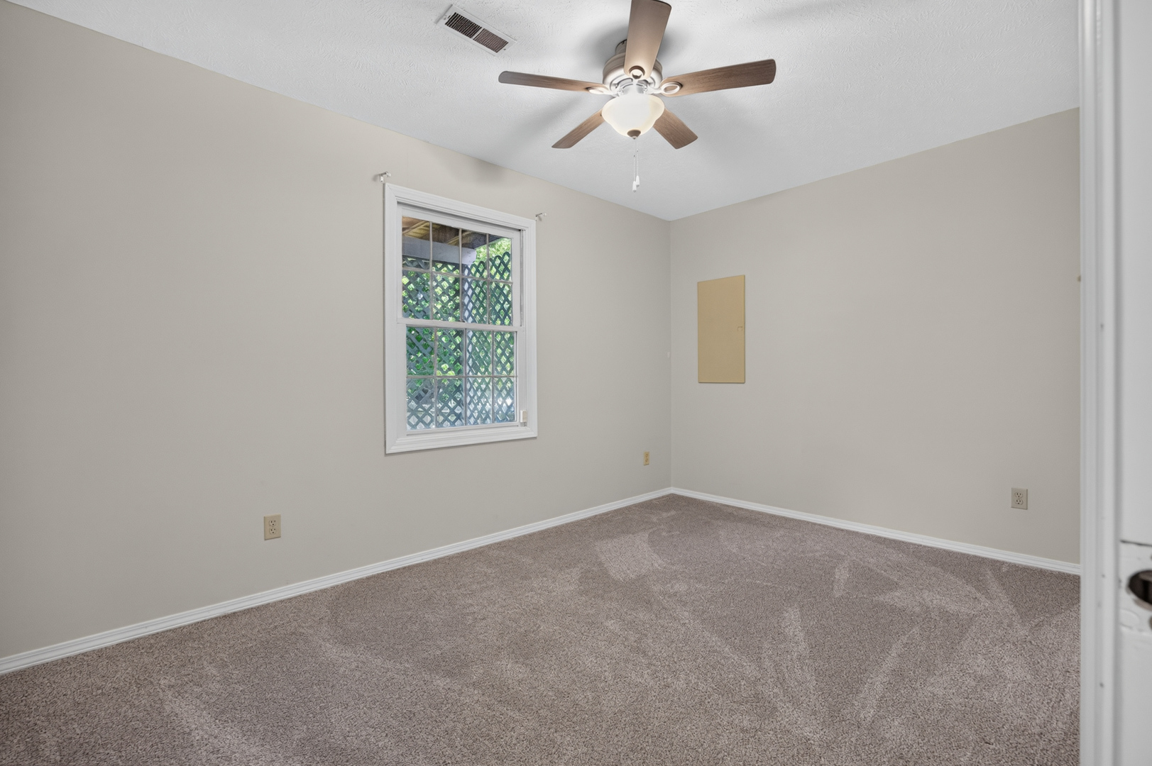 8 Rounds Road Bloomington, IL 61704 - Photo 24 of 46