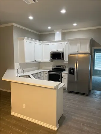 $2,200 | 4015 Golden Eagle Drive, Unit B, Bryan, TX 77808