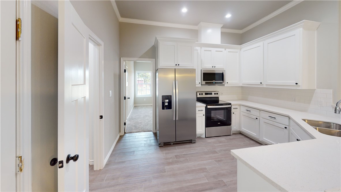 4015 Golden Eagle Drive, Unit B Bryan, TX 77808 - Photo 6 of 10