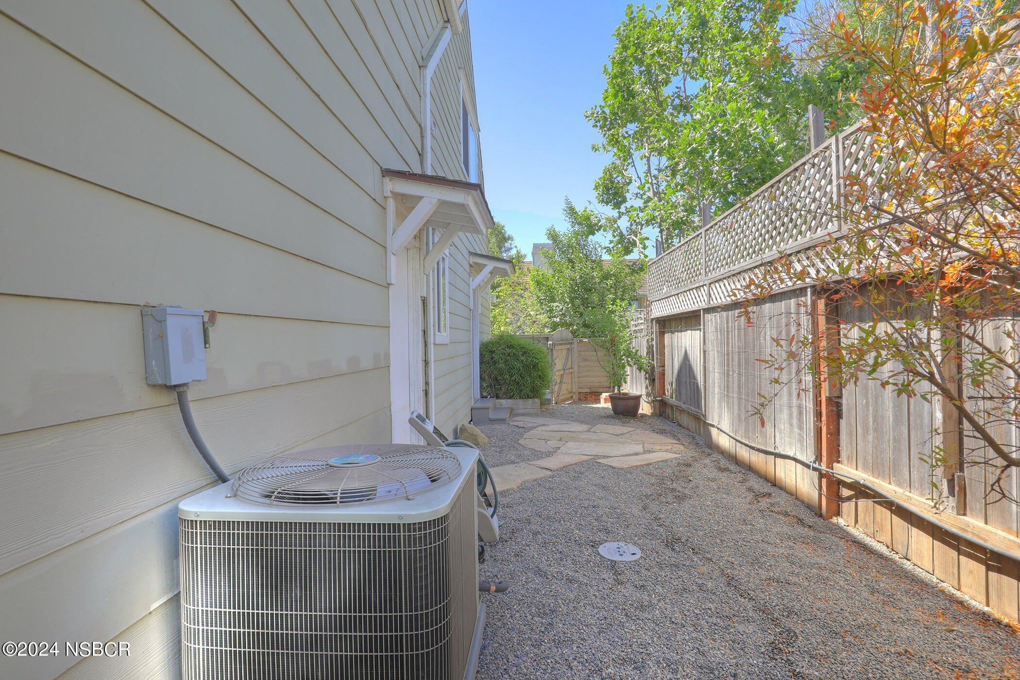 381 5th Street Solvang, CA 93463 - Photo 27 of 40 26