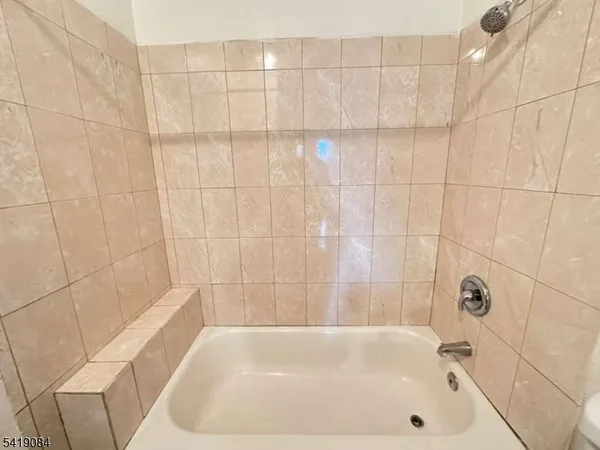 $1,695 | 73 4th Street, Unit B2, Passaic, NJ 07055