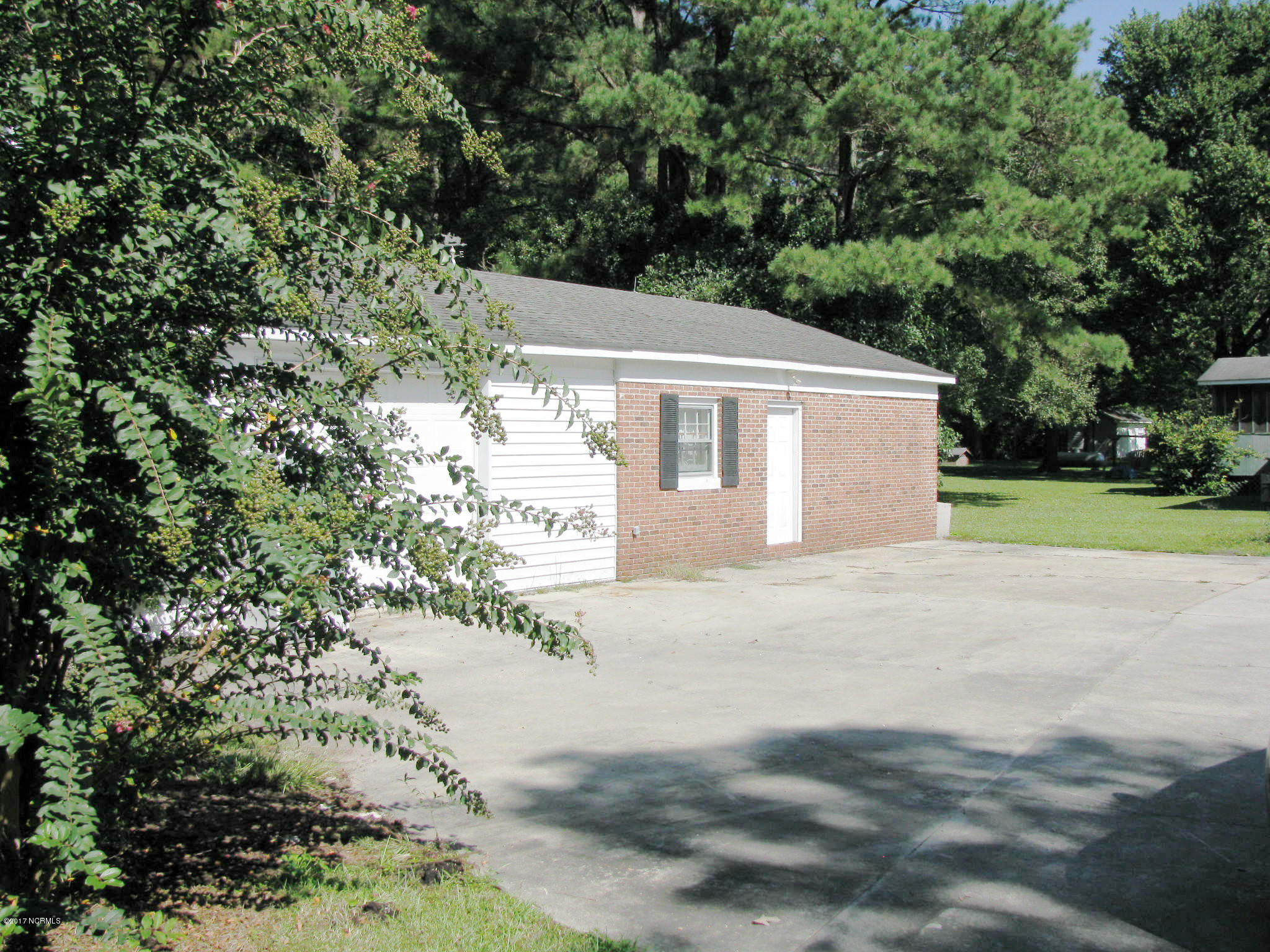 3947 Eds Grocery Road Williamston, NC 27892 - Photo 29 of 30 Outbuilding/office/garage with hvac
