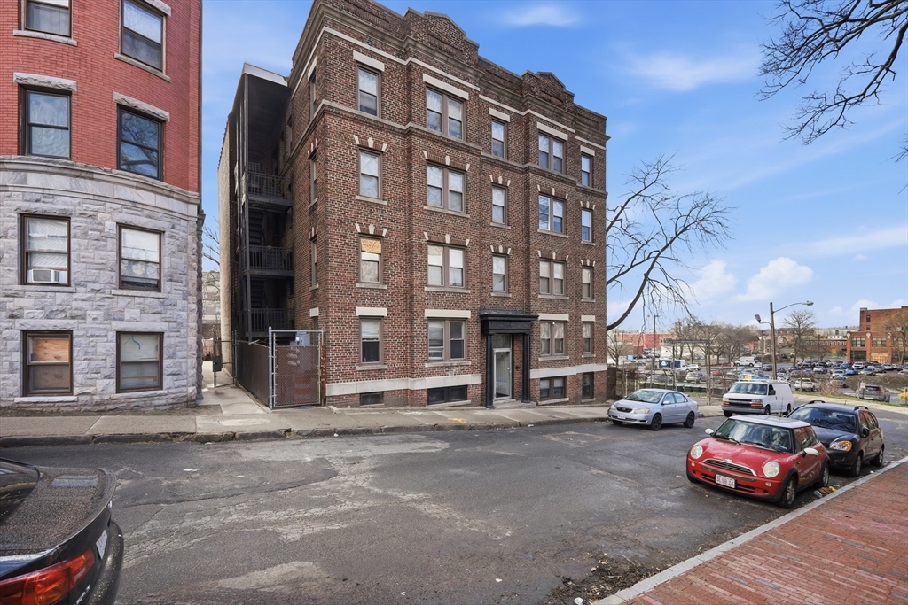 91 East Park Street Springfield, MA 01105 - Photo 1 of 12