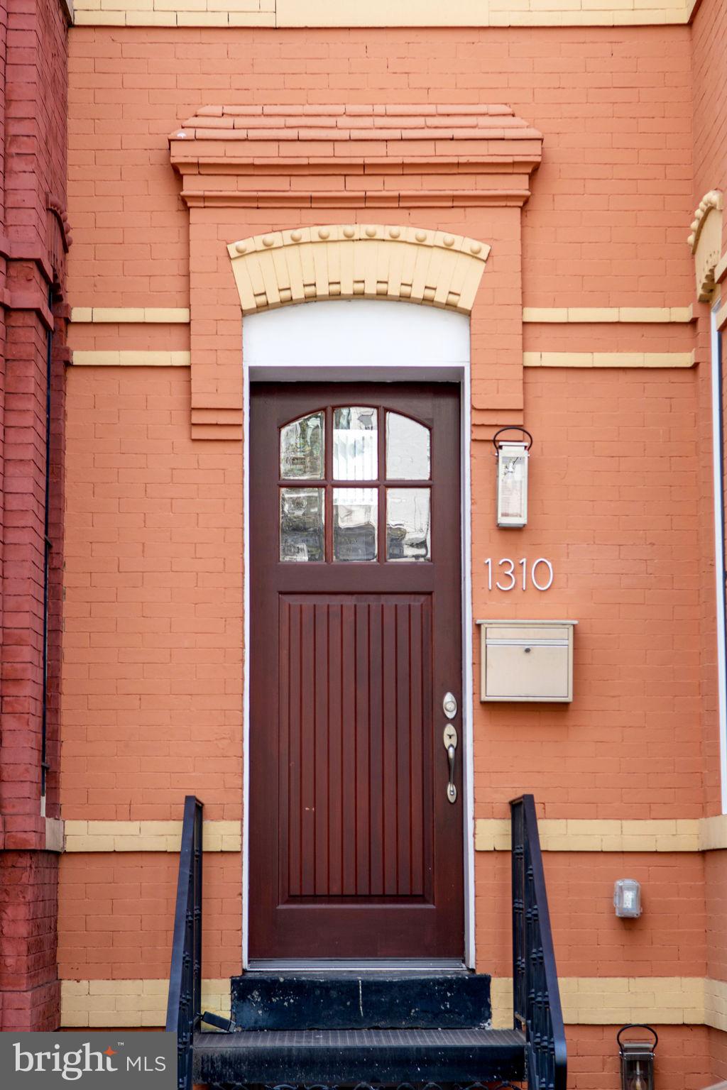 1310 Riggs Street Northwest Washington, DC 20009 - Photo 4 of 60