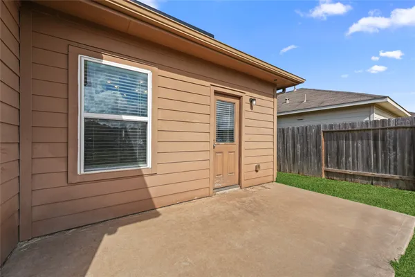 $2,000 | 5006 Fairwater Court, Richmond, TX 77469