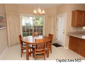 6300 Stonehaven Ridge Springfield, IL 62711 - Photo 6 of 9
