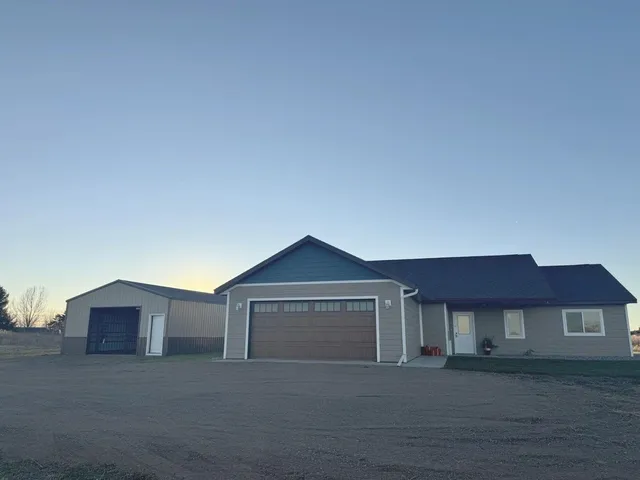$389,900 | 1956 228th Lane West, Mora, MN 55051