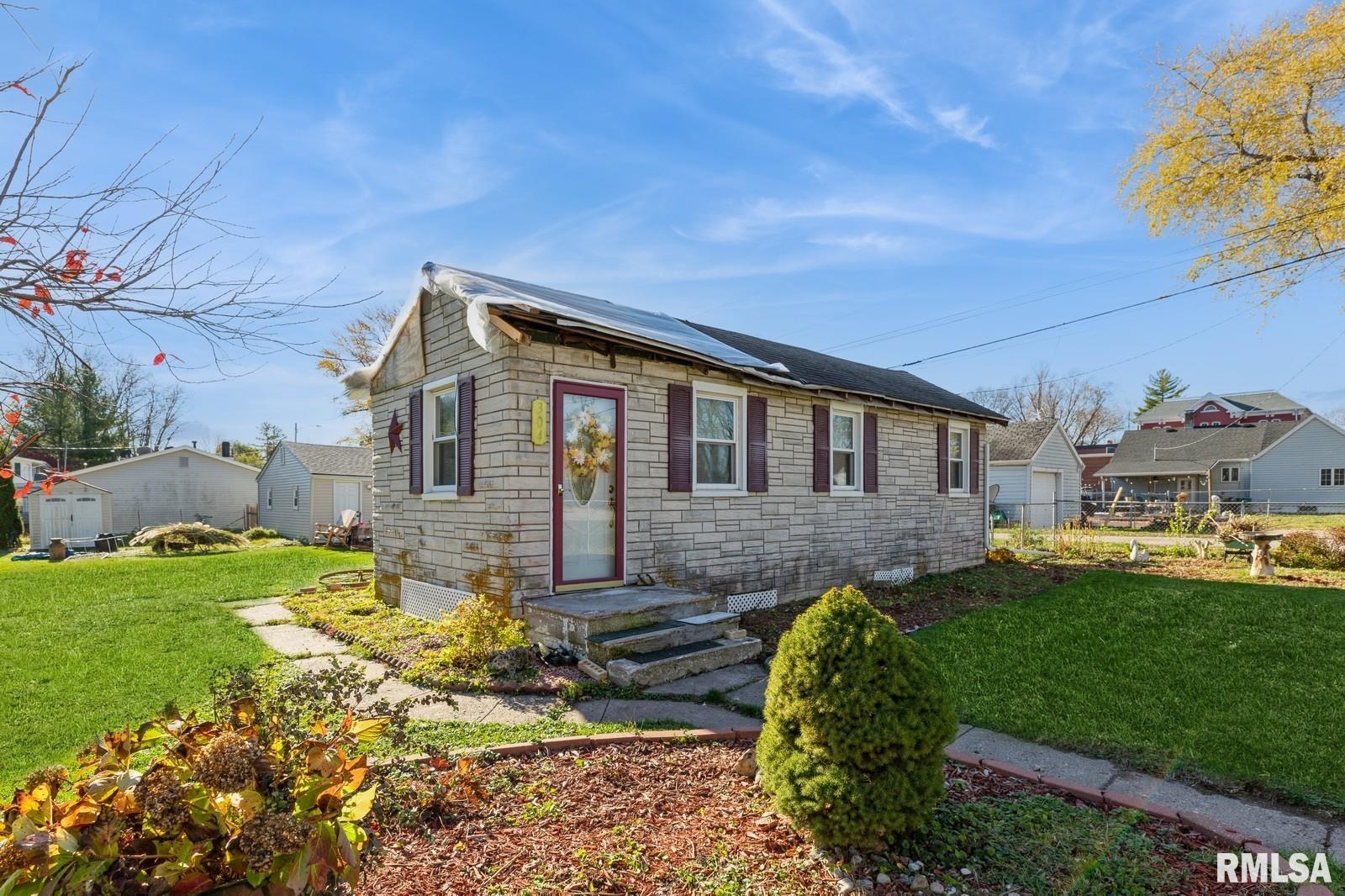 304 5th Street Hampton, IL 61256 - Photo 1 of 13 Gallery Image 1