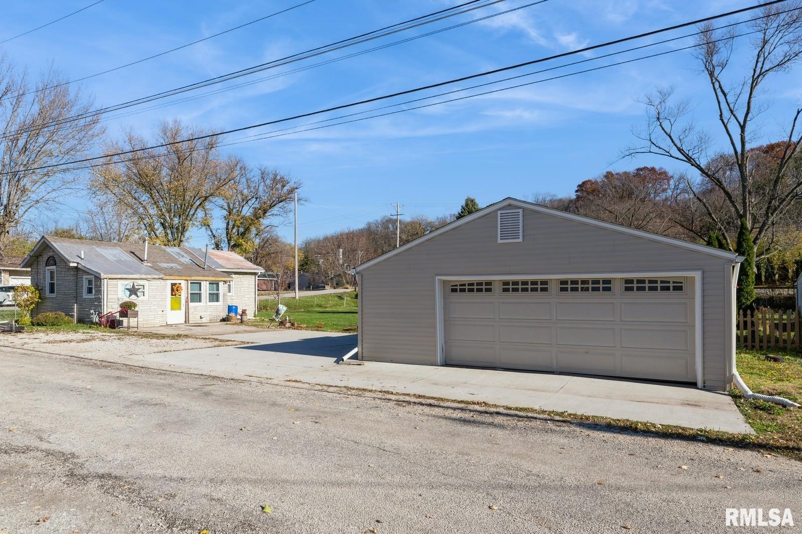 304 5th Street Hampton, IL 61256 - Photo 7 of 13 Gallery Image 7