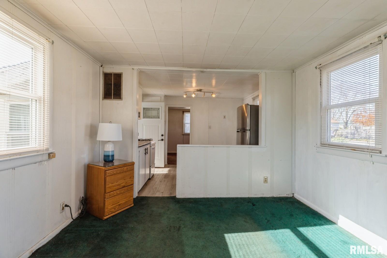 304 5th Street Hampton, IL 61256 - Photo 9 of 13 Gallery Image 9