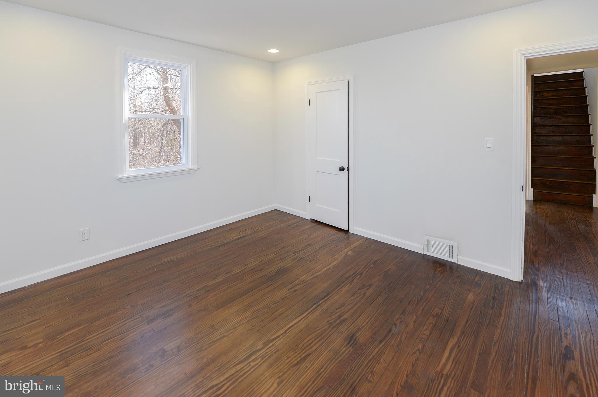 1287 Clements Bridge Road Woodbury, NJ 08096 - Photo 27 of 38 First floor bedroom