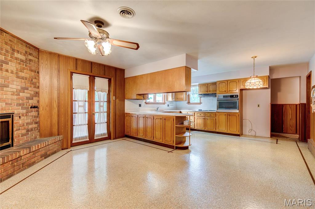 6501 Howdershell Road Hazelwood, MO 63042 - Photo 13 of 30 Gallery Image 13