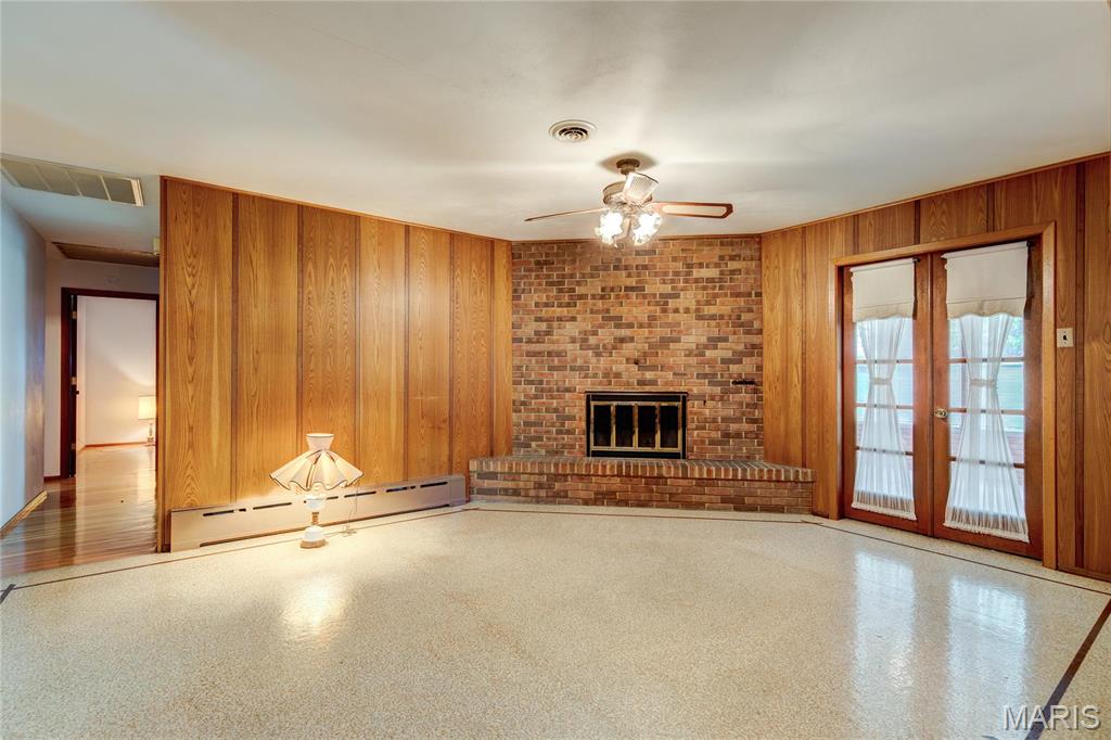 6501 Howdershell Road Hazelwood, MO 63042 - Photo 15 of 30 Gallery Image 15