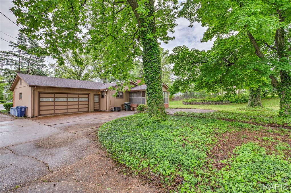 6501 Howdershell Road Hazelwood, MO 63042 - Photo 26 of 30 Gallery Image 26