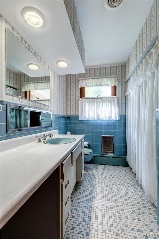 6501 Howdershell Road Hazelwood, MO 63042 - Photo 7 of 30 Gallery Image 7