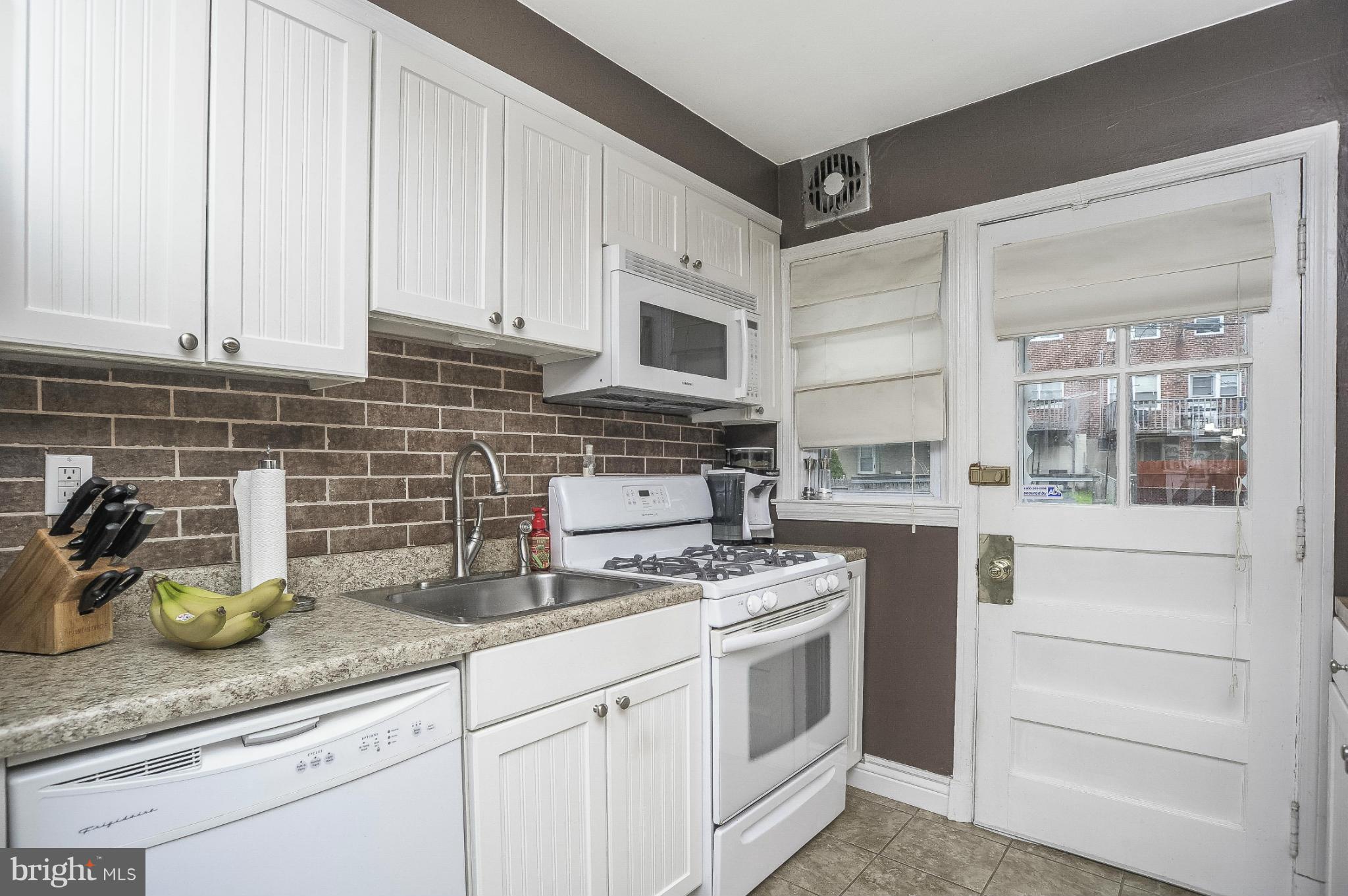 8666 Rock Oak Road Baltimore, MD 21234 - Photo 8 of 30 Kitchen