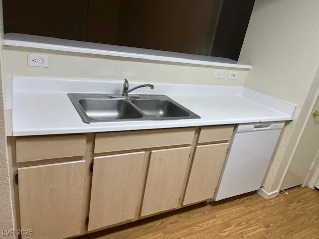 $975 | 8101 West Flamingo Road, Unit 1073, Las Vegas, NV 89147