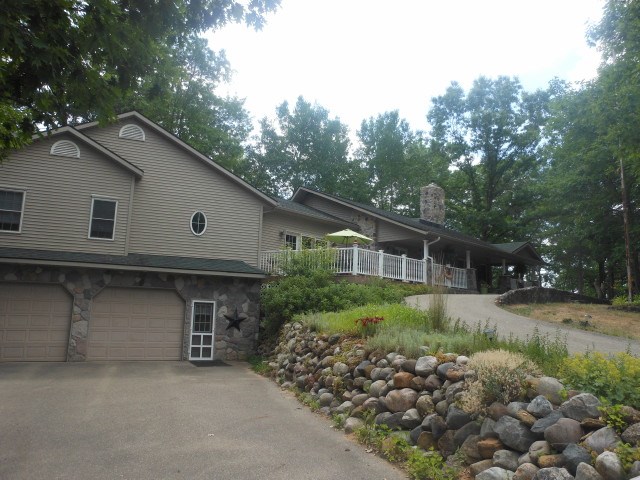 8885 Alger Road Alger, MI 48610 - Photo 2 of 19 1820330-1.JPG