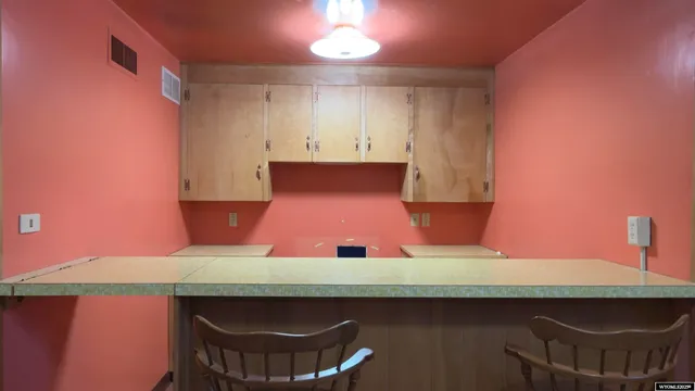 $327,500 | 720 13th Street, Rawlins, WY 82301