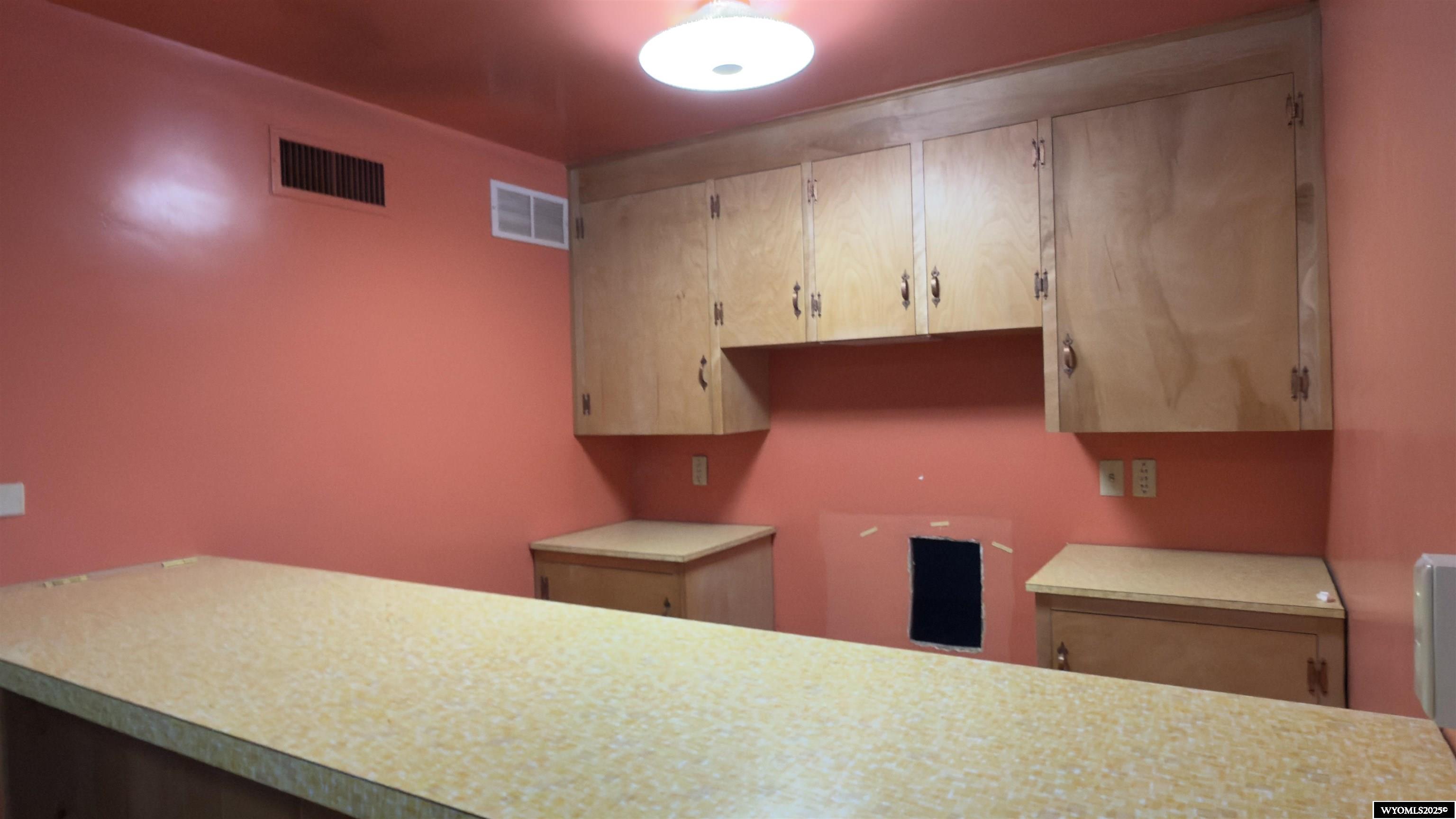 720 13th Street Rawlins, WY 82301 - Photo 25 of 37