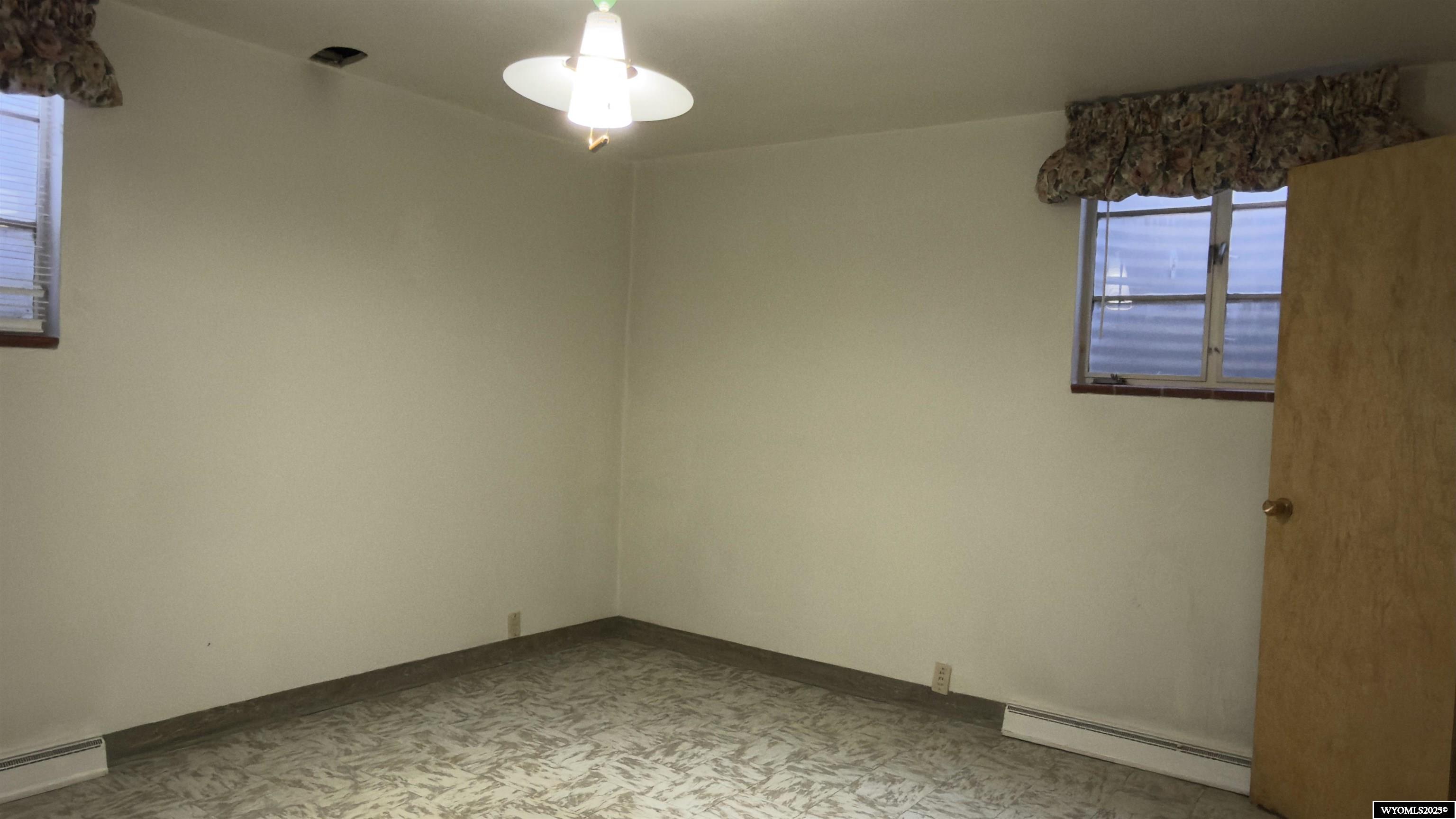 720 13th Street Rawlins, WY 82301 - Photo 28 of 37