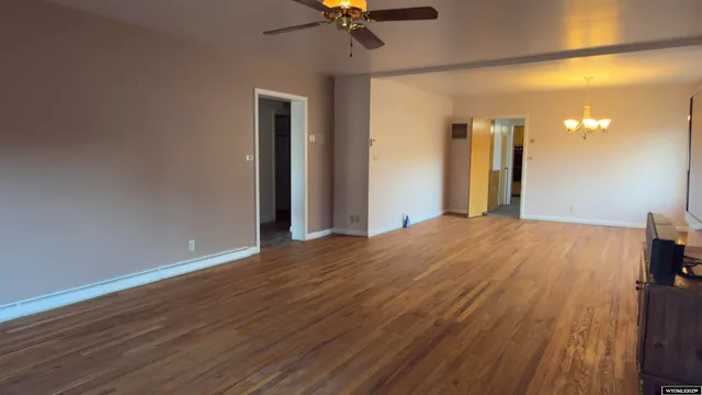 $327,500 | 720 13th Street, Rawlins, WY 82301