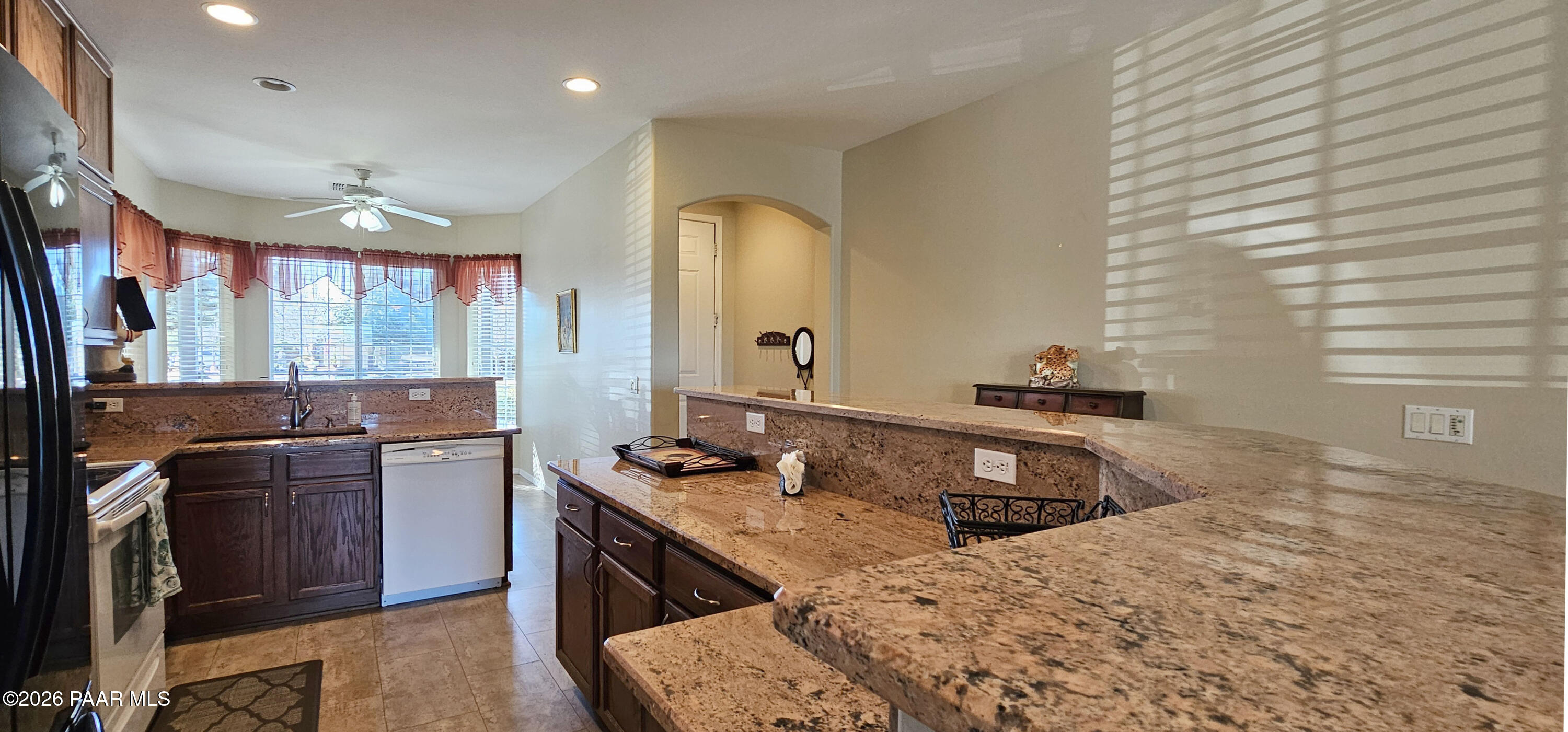 7534 Dusty Boot Road Prescott Valley, AZ 86315 - Photo 3 of 30 Kitchen