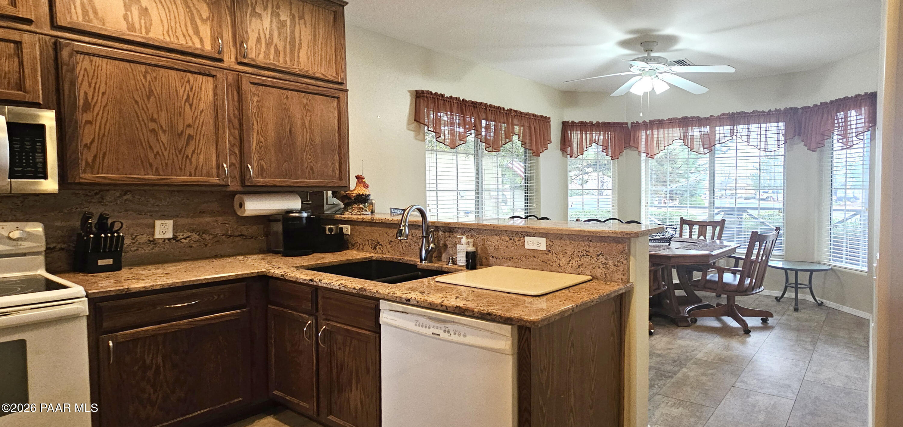 7534 Dusty Boot Road Prescott Valley, AZ 86315 - Photo 6 of 30 Kitchen