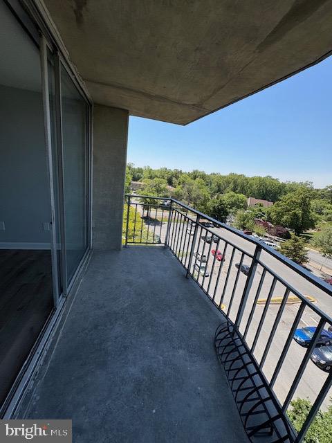 1836 Metzerott Road, Unit 704 Hyattsville, MD 20783 - Photo 32 of 33