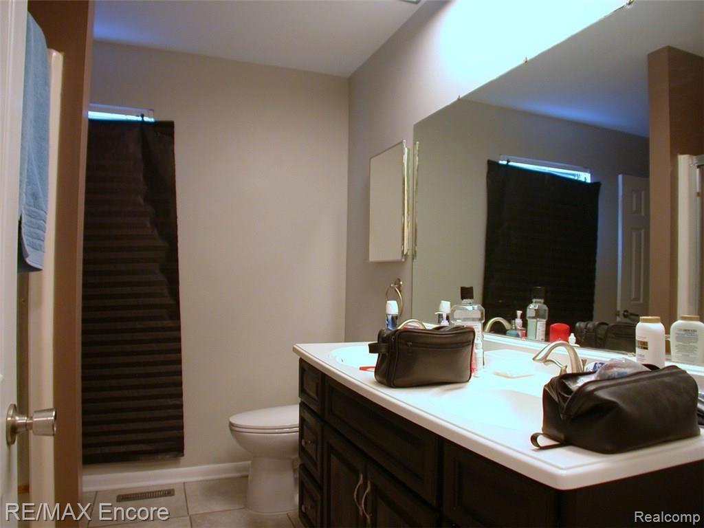 8505 Pepper Ridge Drive Grand Blanc, MI 48439 - Photo 7 of 35