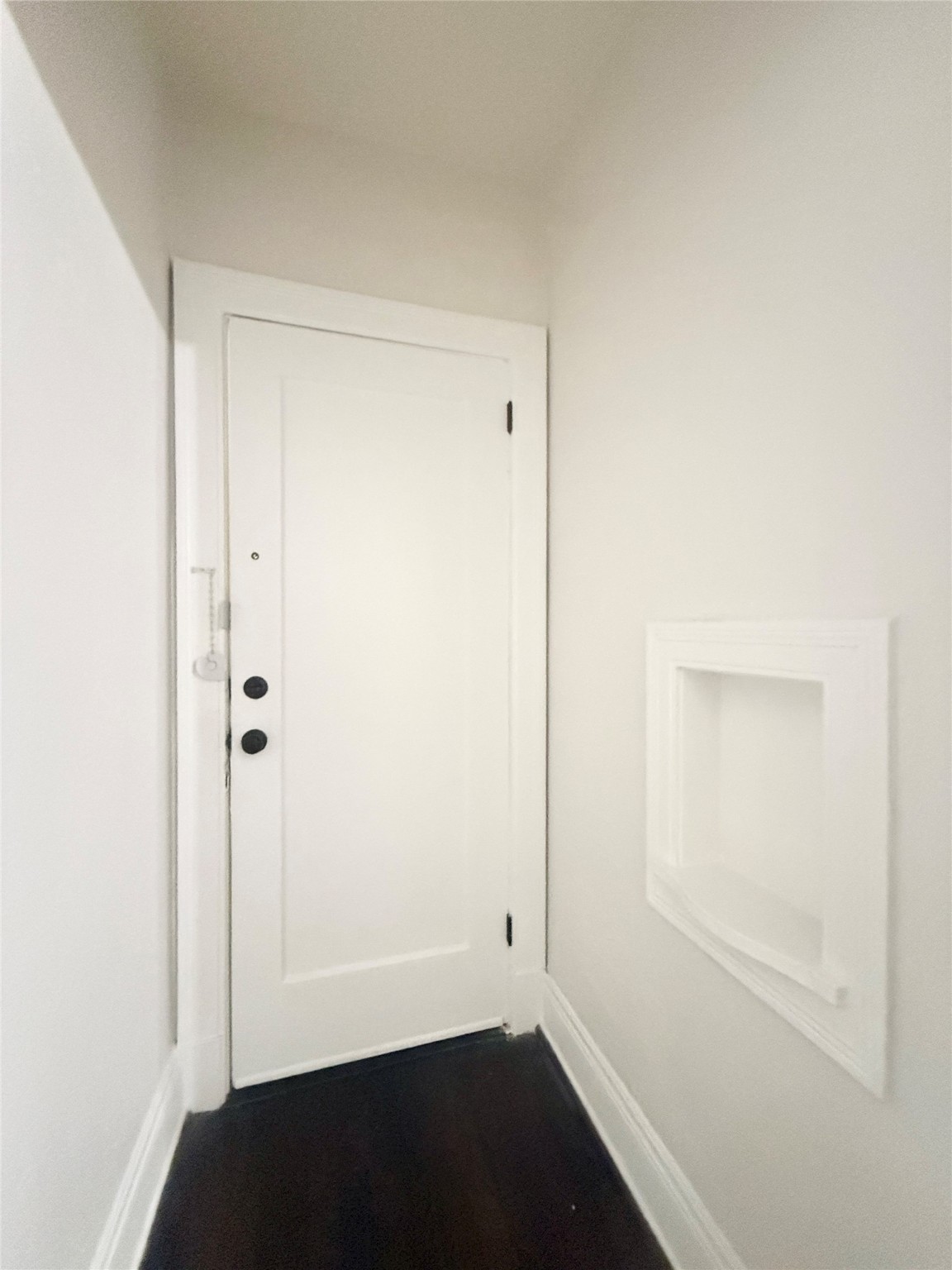 3920 Fannin Street, Unit 103 Houston, TX 77004 - Photo 2 of 24 a view of closet