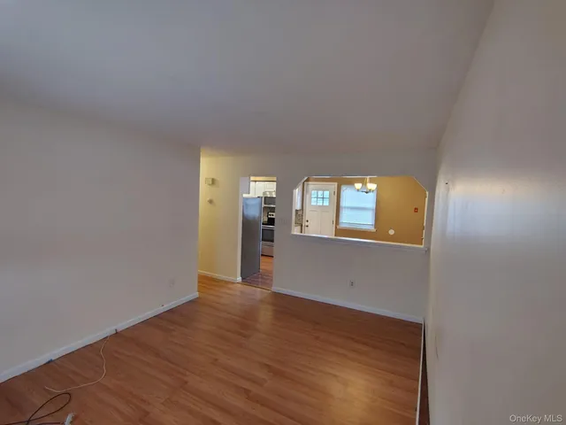 $2,800 | 122 West 1st Street, Deer Park, NY 11729