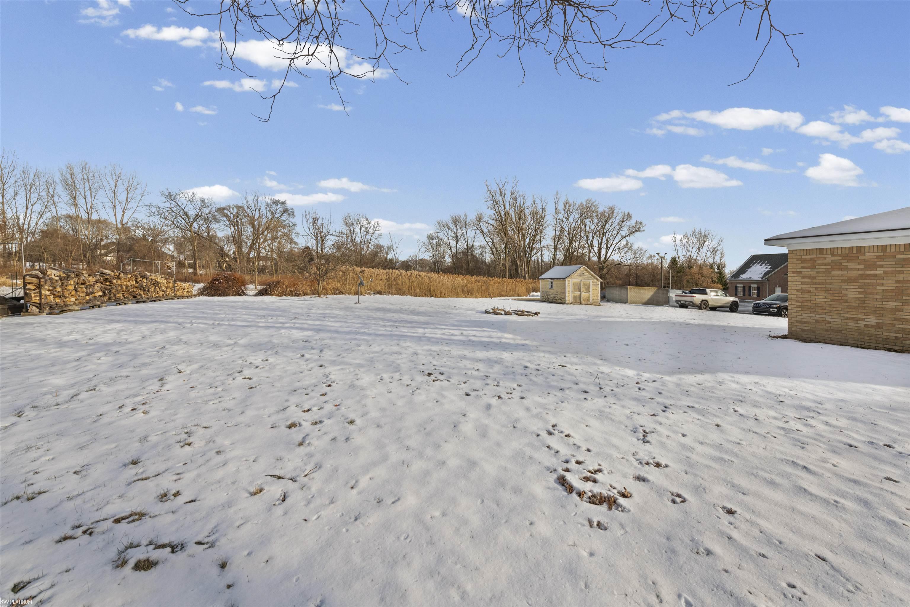 46730 Romeo Plank Road Macomb, MI 48044 - Photo 31 of 32 50195857-3acd1449-f23e-4d37-a07d-636344091c51.JPG