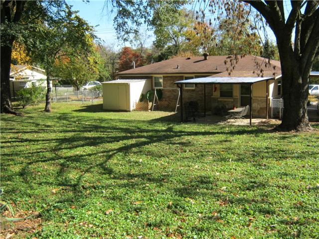 155 North Greenhill Road Mount Juliet, TN 37122 - Photo 13 of 16 Large fenced in backyard, great for entertaining.