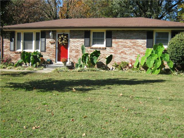 155 North Greenhill Road Mount Juliet, TN 37122 - Photo 3 of 16 Well maintained one level home.