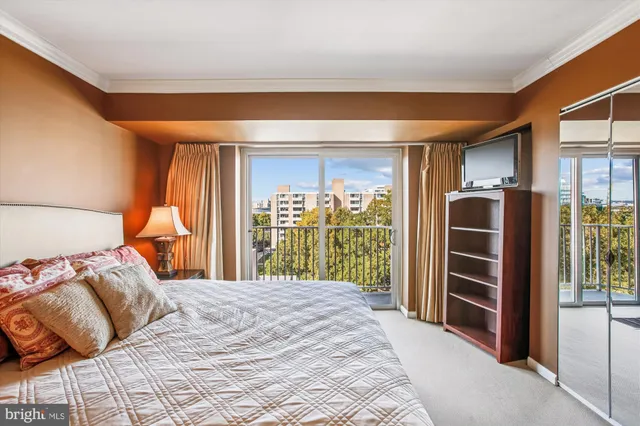 $409,900 | 560 N Street Southwest, Unit N803, Washington, DC 20024