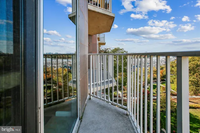 $409,900 | 560 N Street Southwest, Unit N803, Washington, DC 20024