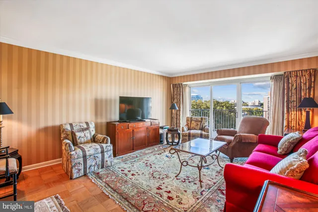 $409,900 | 560 N Street Southwest, Unit N803, Washington, DC 20024