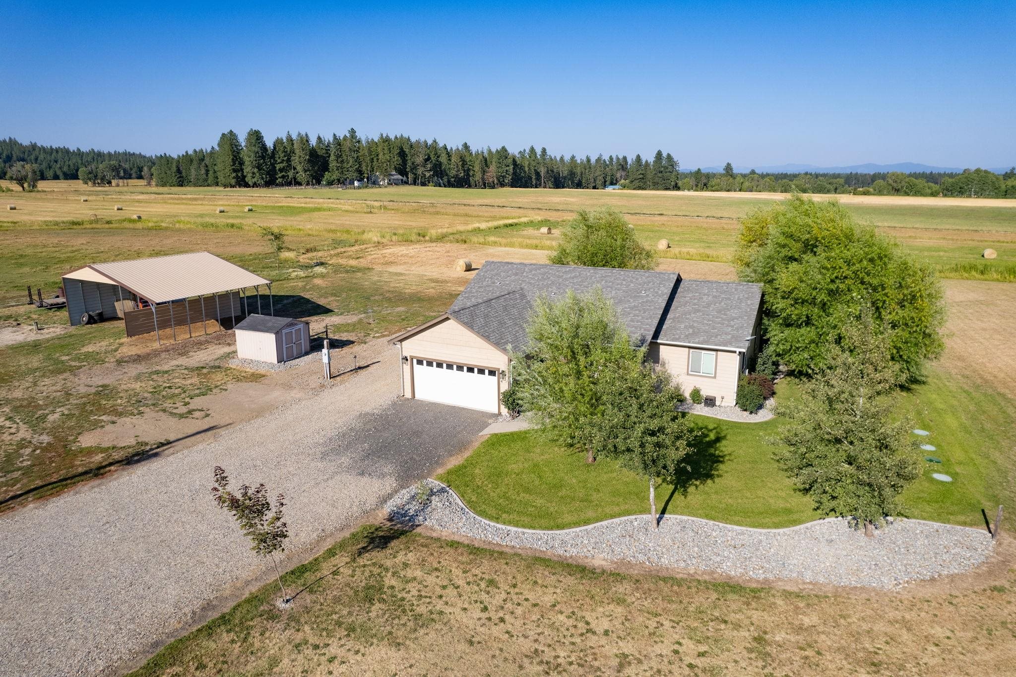 5011 Mason Road Clayton, WA 99110 - Photo 1 of 34