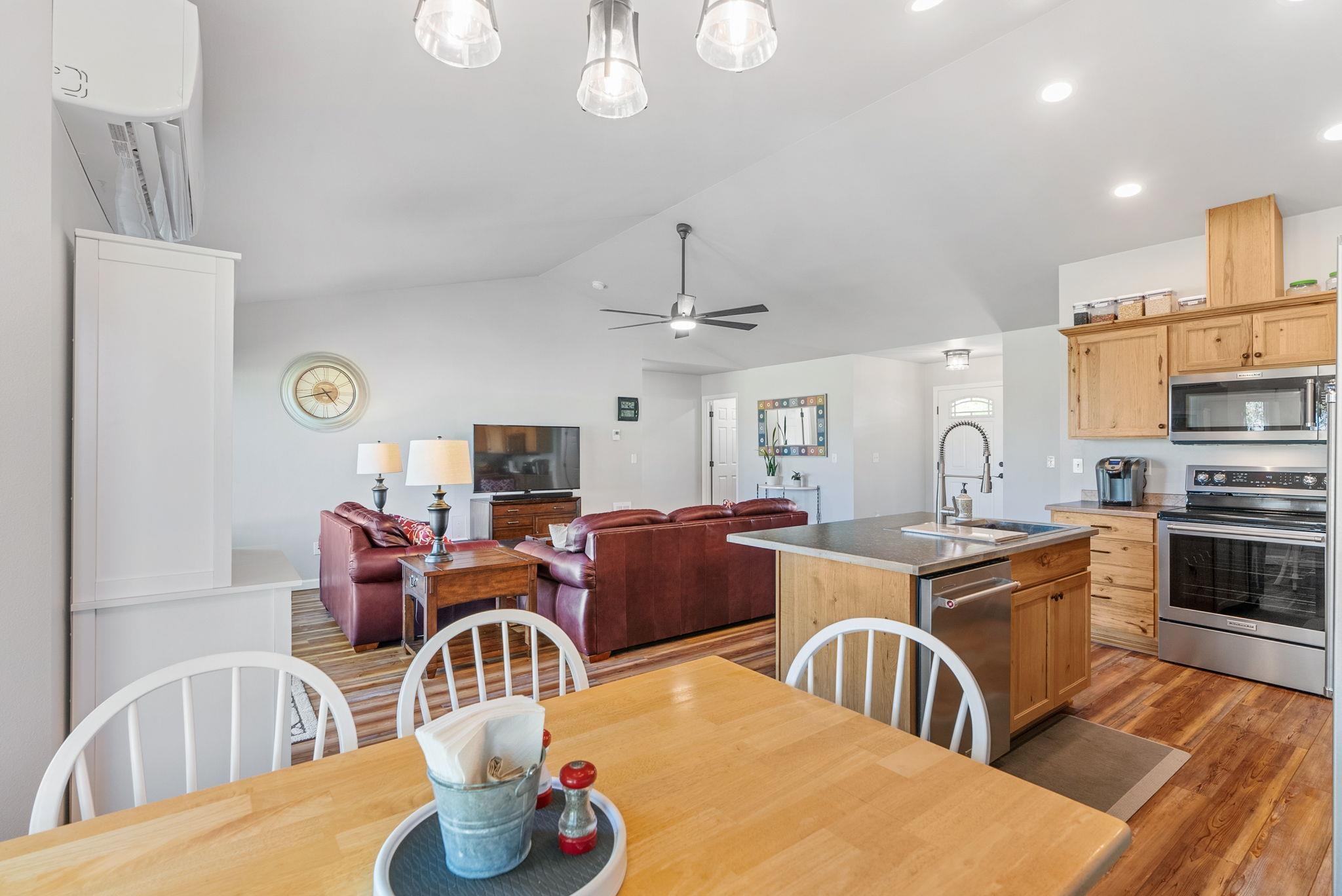 5011 Mason Road Clayton, WA 99110 - Photo 11 of 34
