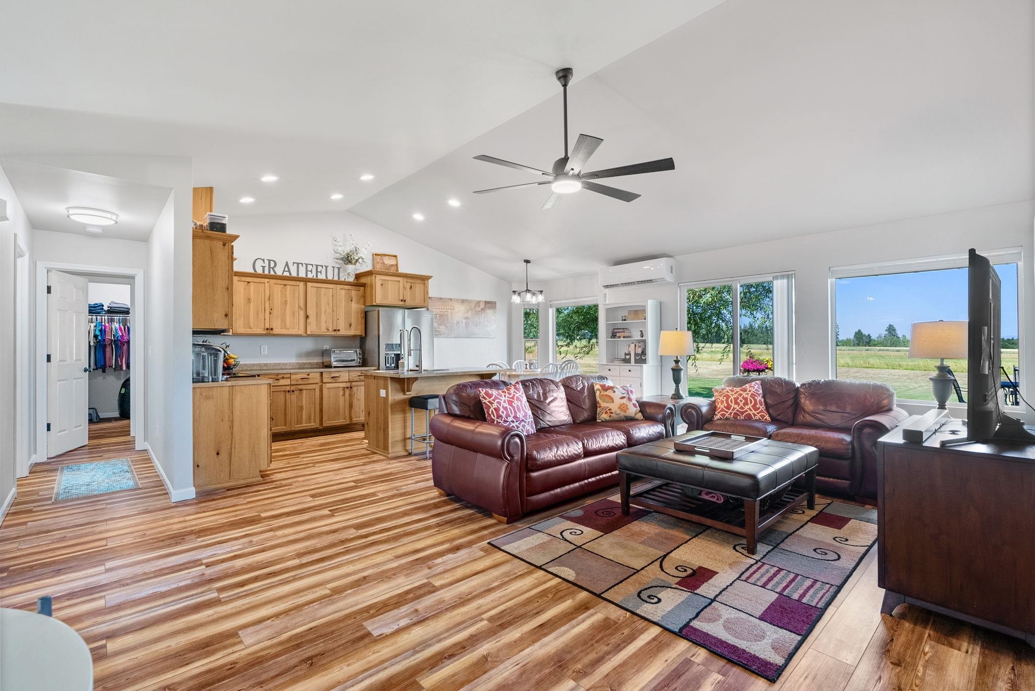 5011 Mason Road Clayton, WA 99110 - Photo 12 of 34