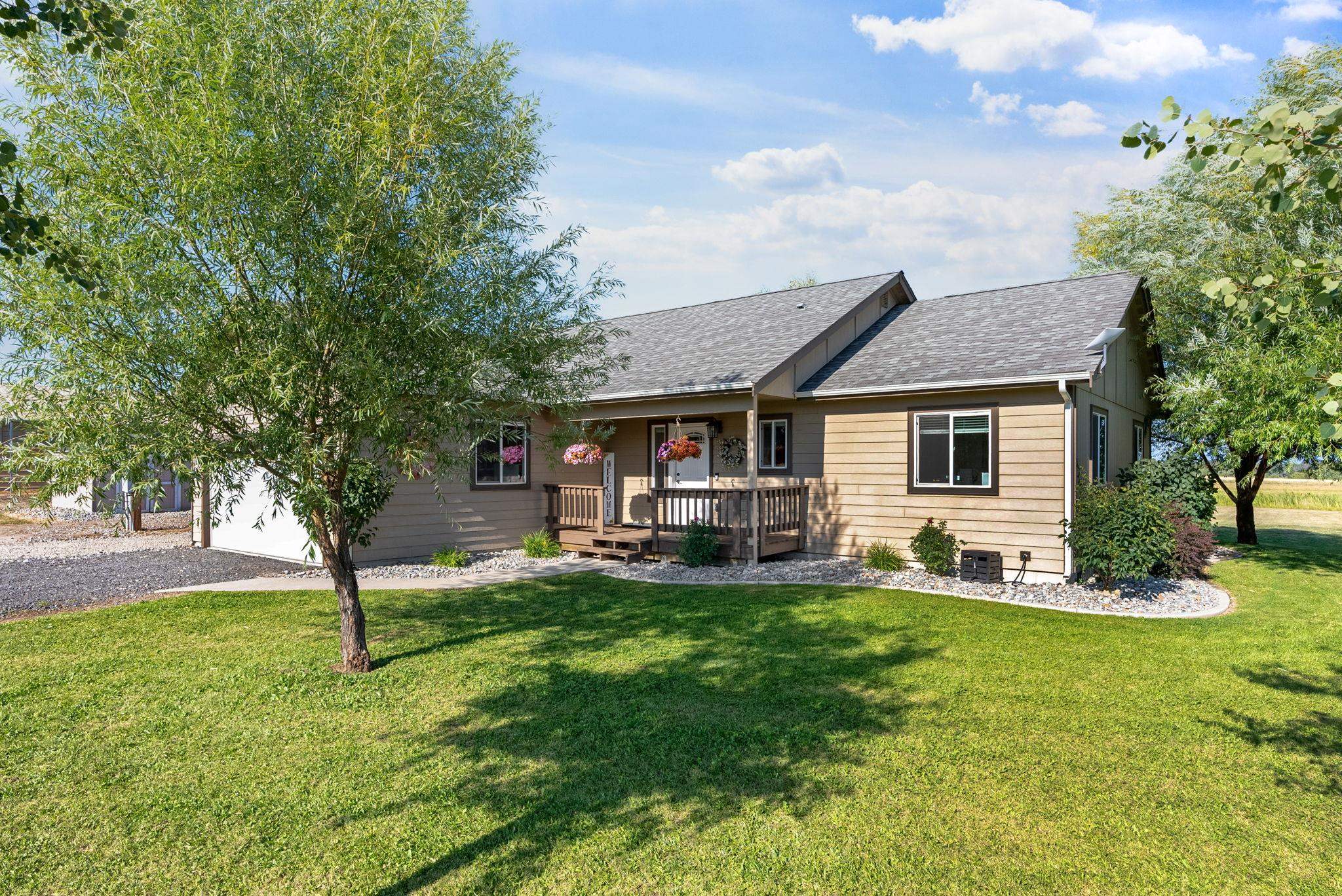 5011 Mason Road Clayton, WA 99110 - Photo 2 of 34