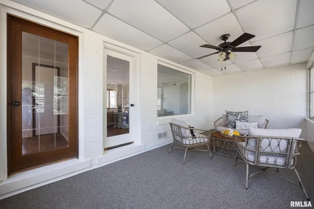 $2,400 | 205 West Glen Avenue, Peoria, IL 61614