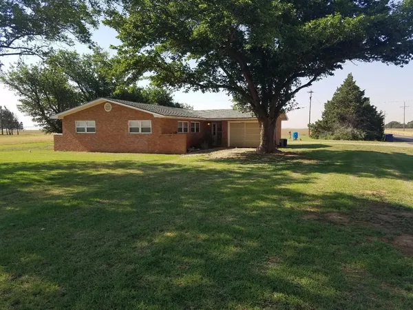 $1,250 | 8902 East County Road 7700, Slaton, TX 79364