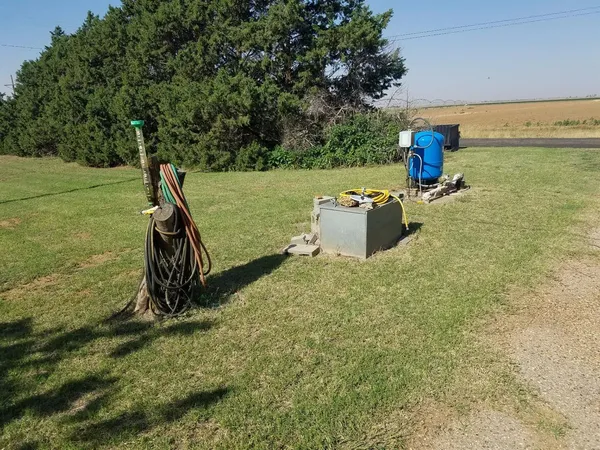 $1,250 | 8902 East County Road 7700, Slaton, TX 79364