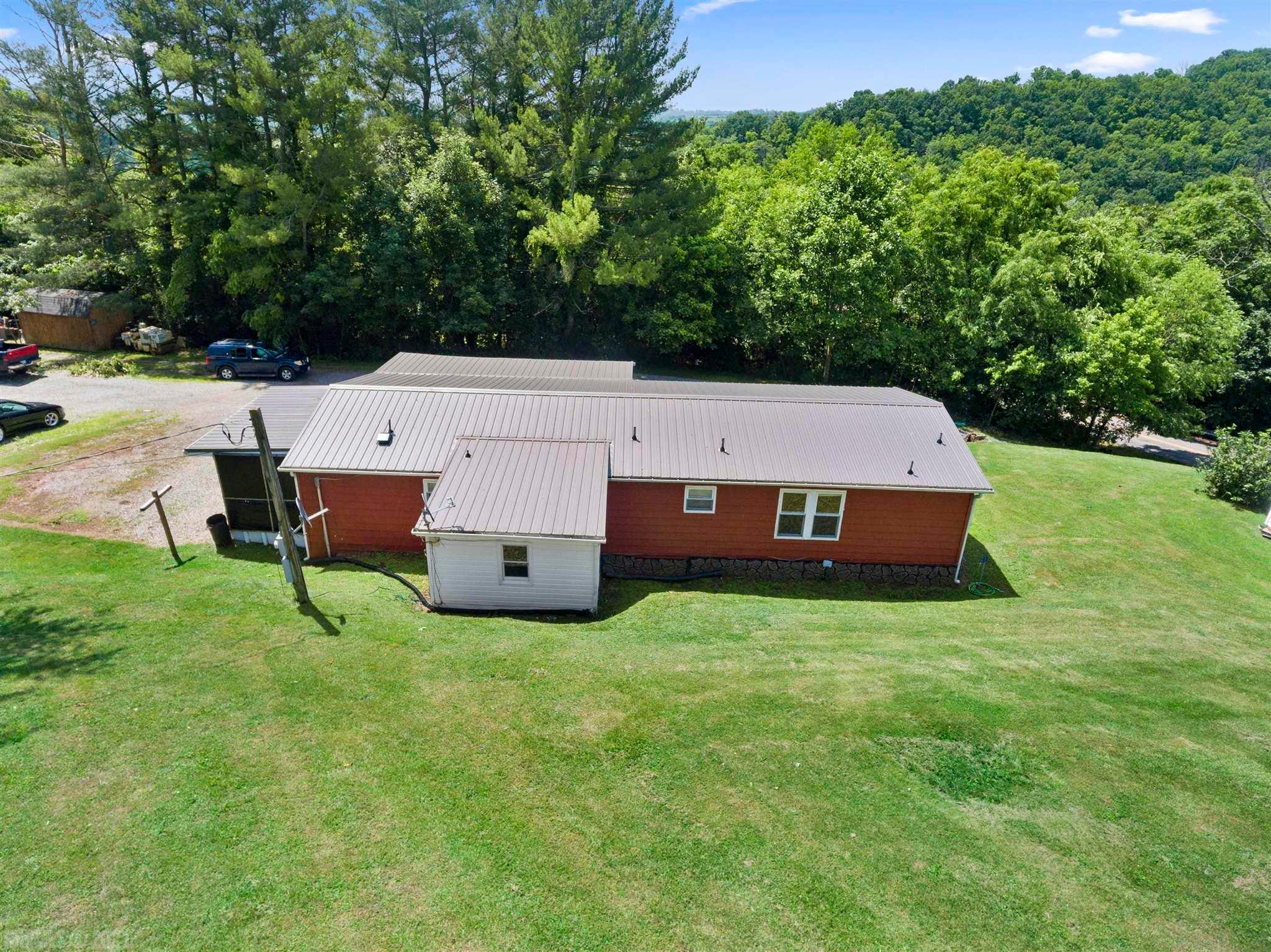 6219 Parrott Mountain Road Parrott, VA 24132 - Photo 28 of 29 Gallery Image 28