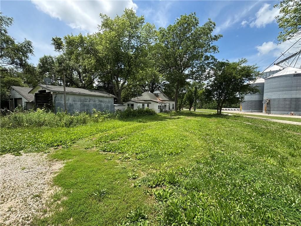 114 Schofield Street Waverly, KS 66871 - Photo 16 of 59